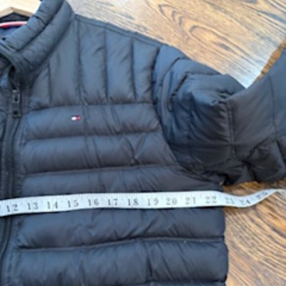Like New Tommy Hilfiger Men's Real Down Insulated Packable Puffer Black Jacket M - Picture 3 of 13